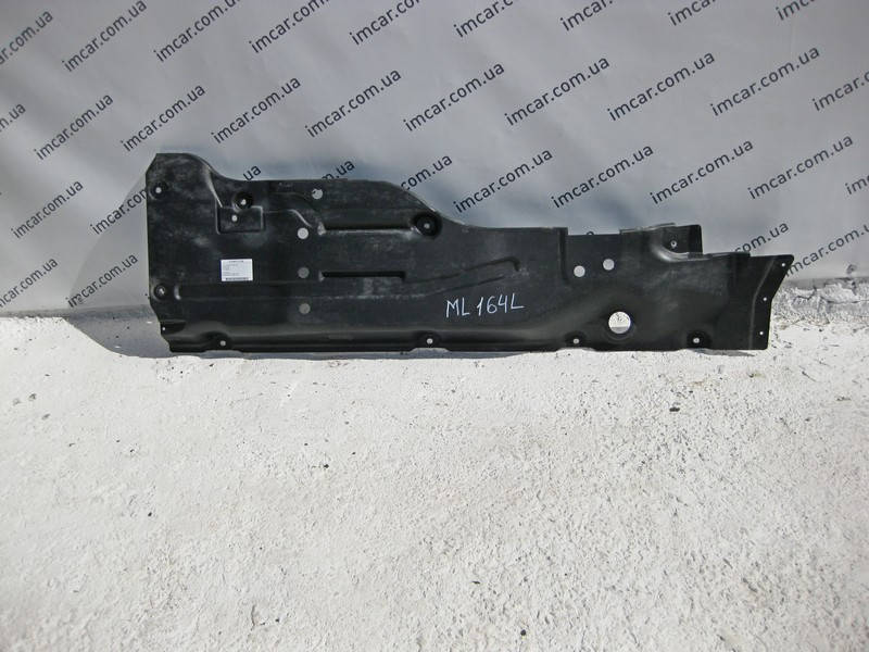 

Mercedes-Benz A1646190338 Защита днища боковая левая ML W164 GL X164