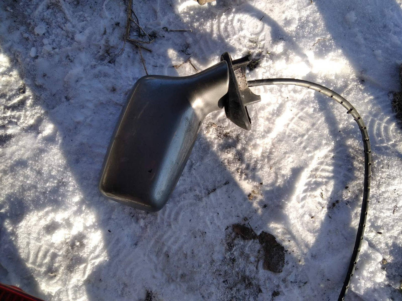 

Зеркало праве ауді 80 б3.сіре