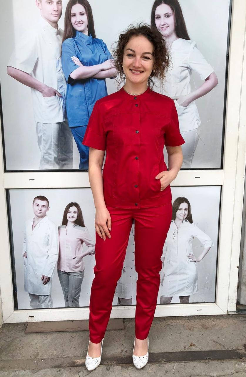 

Медицинский костюм модный и молодежный с укороченной курткой " Черри" 42-50.