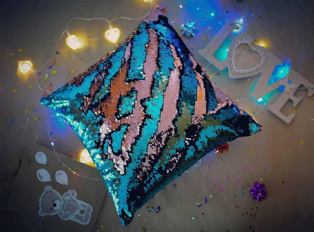 

Подушка с пайетками Код 10-4296