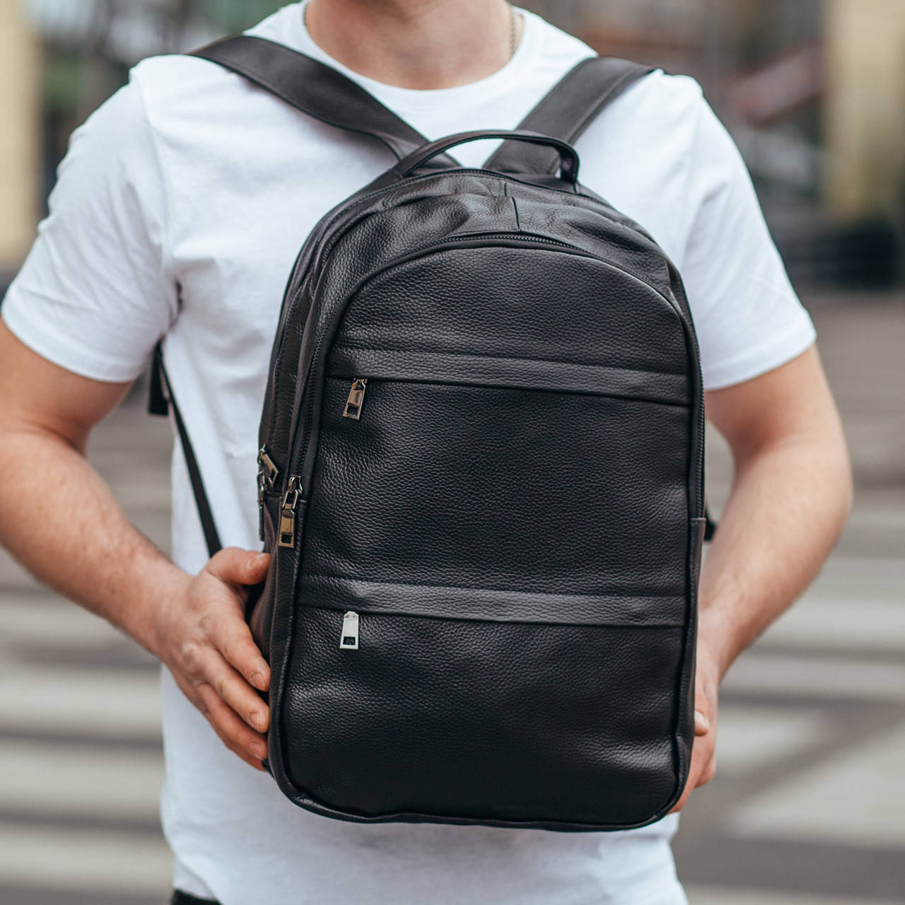 

Мужской кожаный рюкзак для ноутбука черный Tiding Bag B3-154A