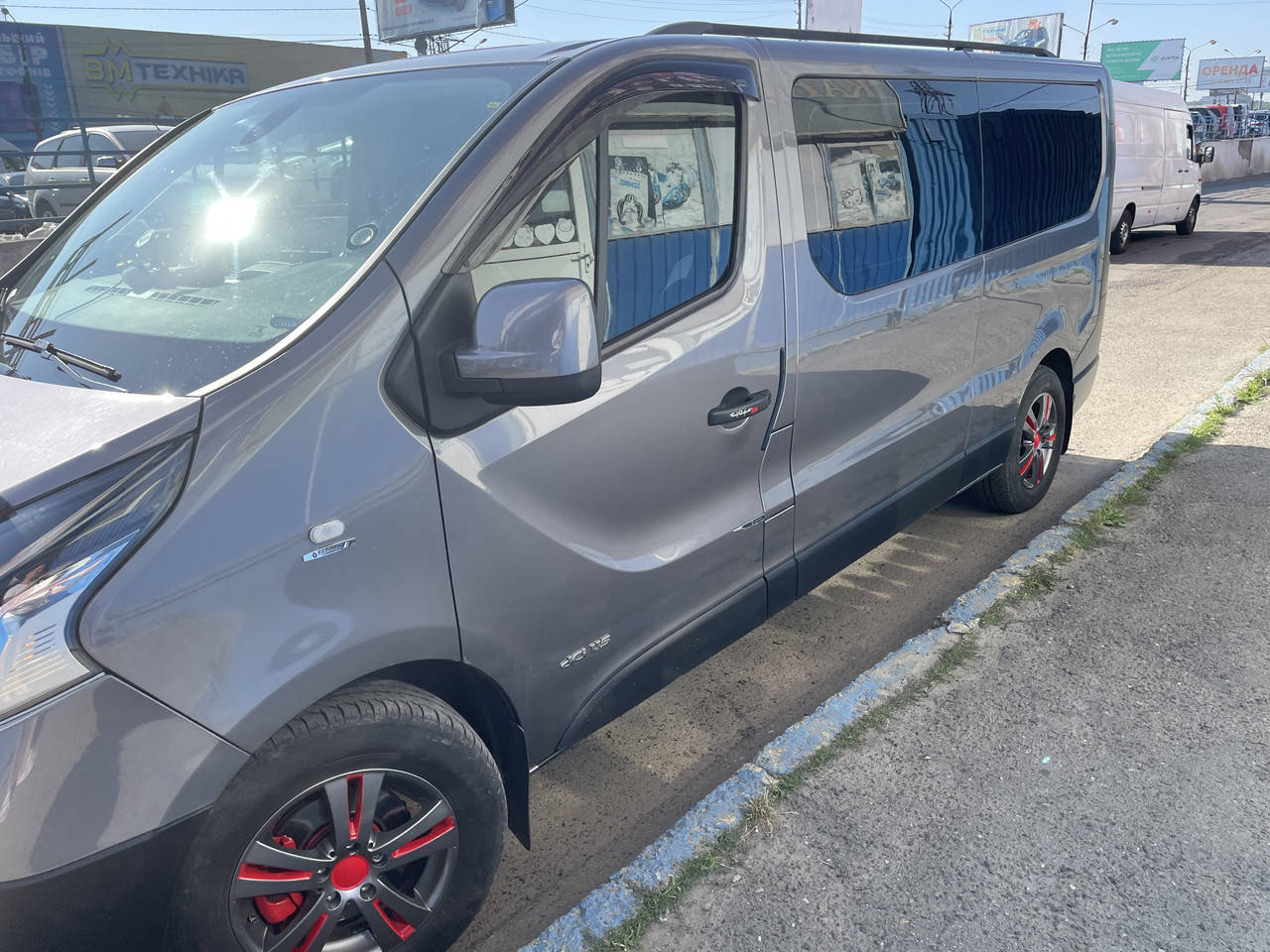 

Дефлекторы окон (ветровики) клеющие / накладные Opel Vivaro / Renault Trafic 2014-> 2шт (ANV-AIR)