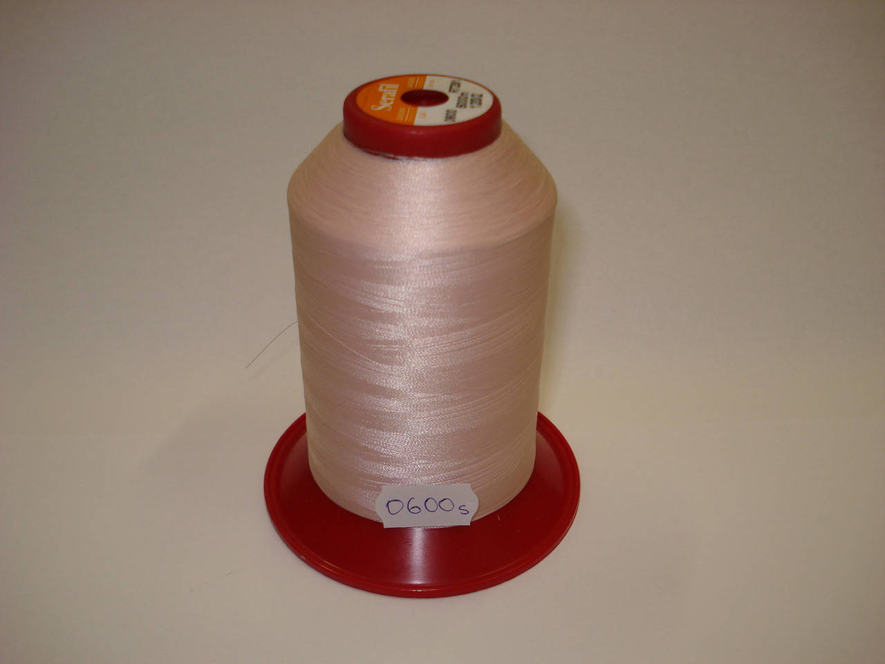 

Нитка AMANN Serafil №120/2 5000м.col 0600 персиковый