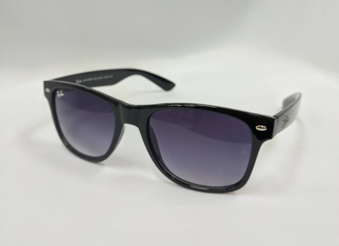 

Солнцезащитные очки Ray-Ban Wayfarer Цвет Черный Глянцевый