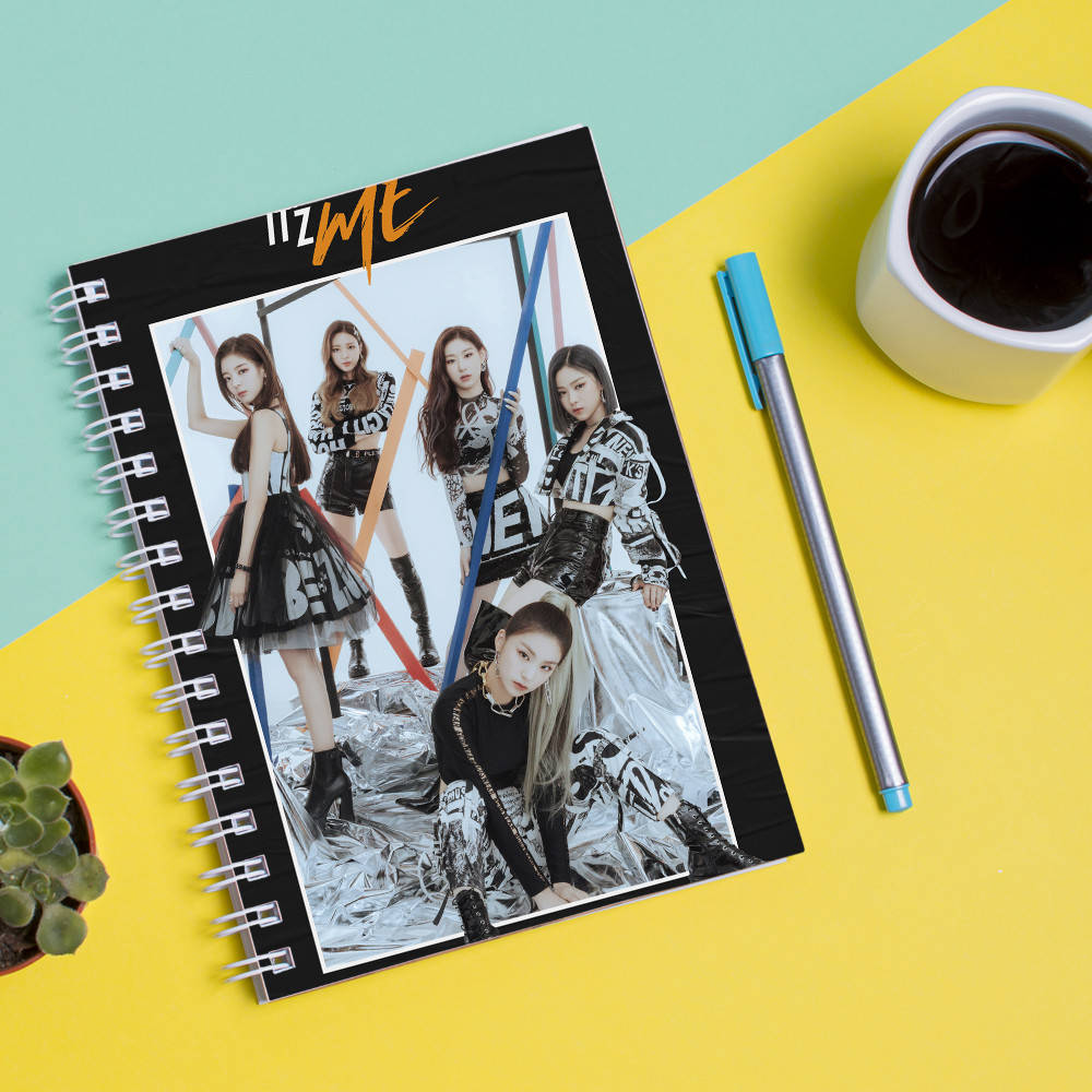 

Скетчбук Sketchbook для рисования с принтом Korean Pop KPOP ITZY Wannabe