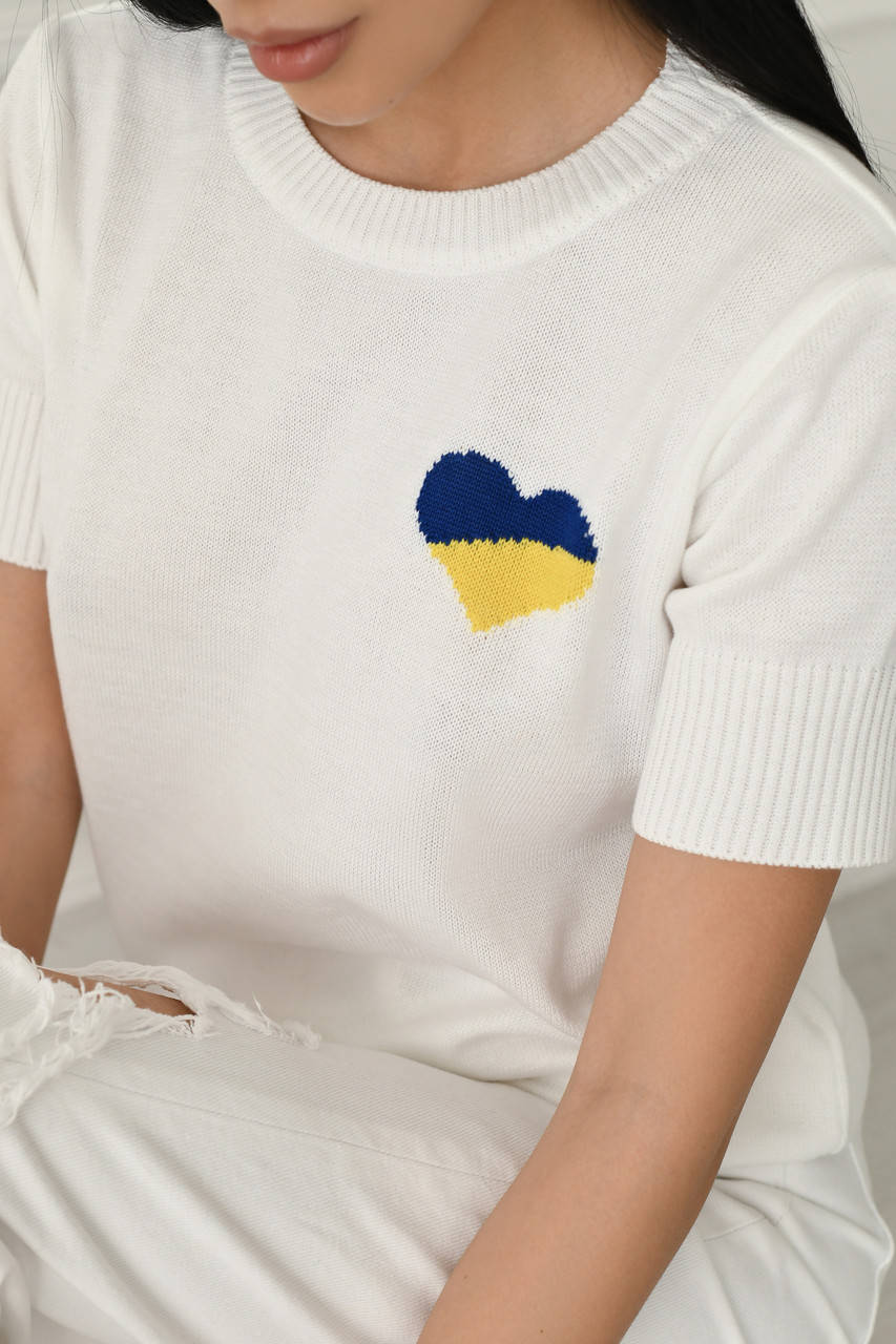 

Патриотическая женская белая ФУТБОЛКА с сердцем в виде флага Украины, Белый