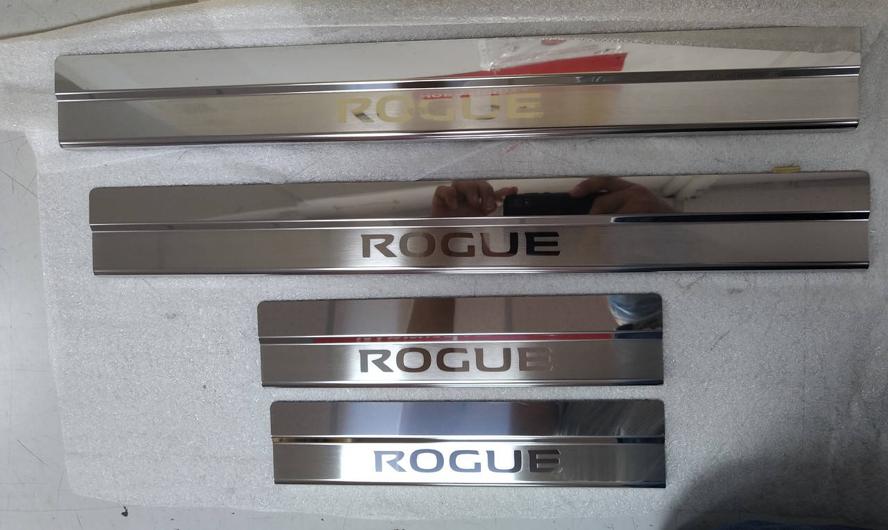 

Накладки на пороги Nissan ROGUE II 2013-2020 4шт premium