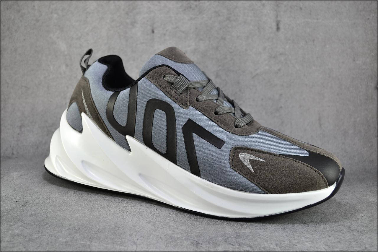 

Мужские кроссовки 700 Gray, Серый