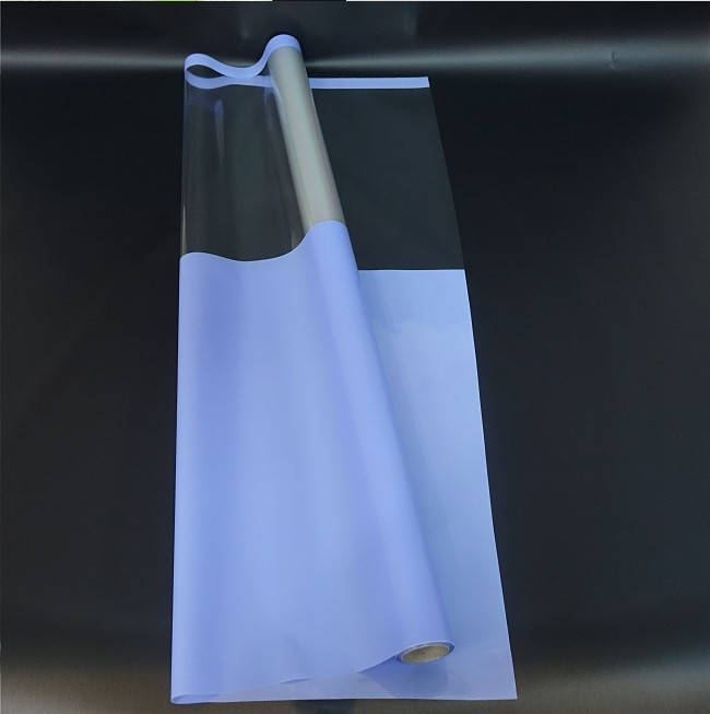 

Пленка матовая калька флористическая "Тонировка с каймой" 70 см Х 10 темная сирень