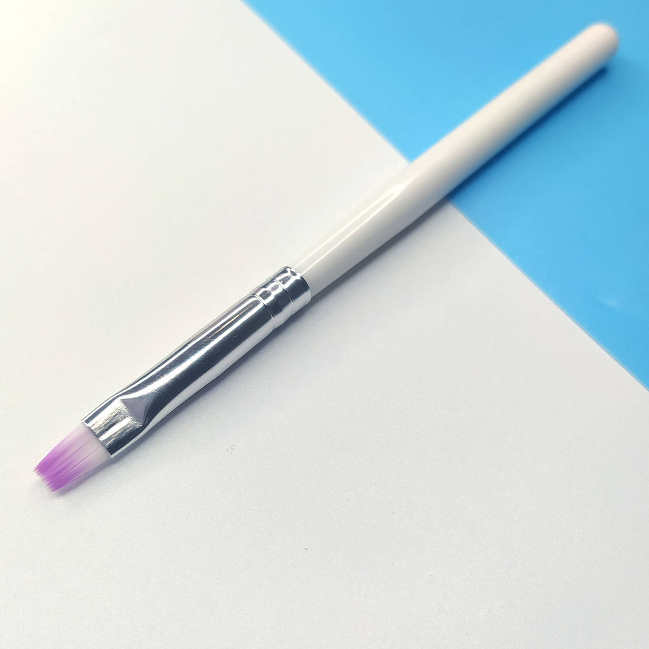 

Кисть для геля с цветным ворсом