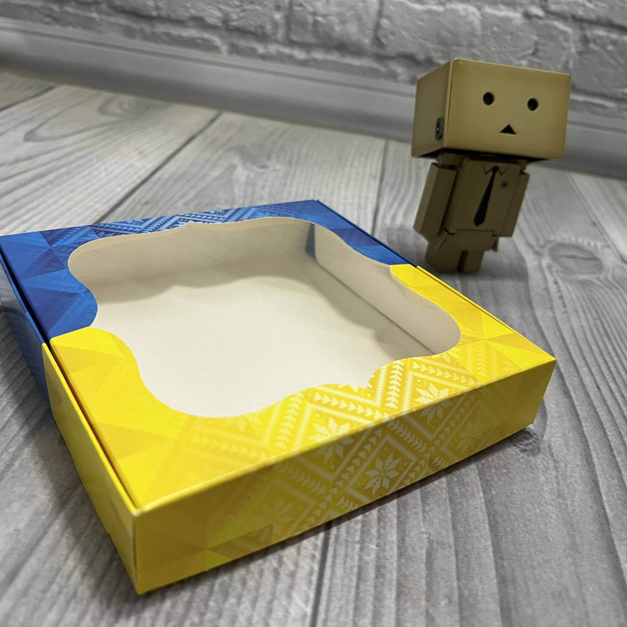 

*10 шт* / Коробка для пряников / 150х150х30 мм / печать-Узор / окно-обычн / лк / цв