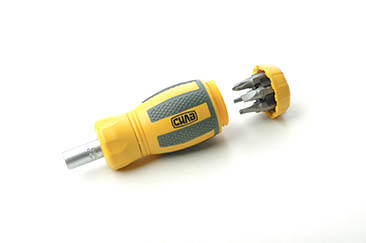 

Отвертка с реверсом мини 6 насадок CrV