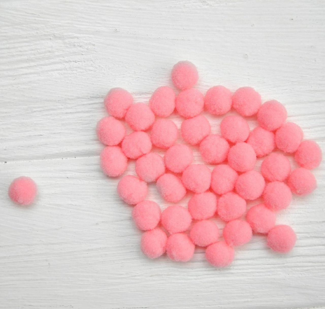 

Помпоны, 1,5 см, 30 шт., цвет светло-розовый