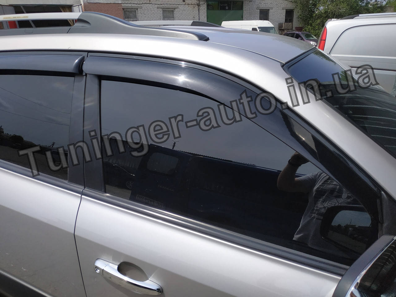 

Ветровики, дефлекторы окон Hyundai Tucson 2004-2013 (Autoclover/Корея/A076)