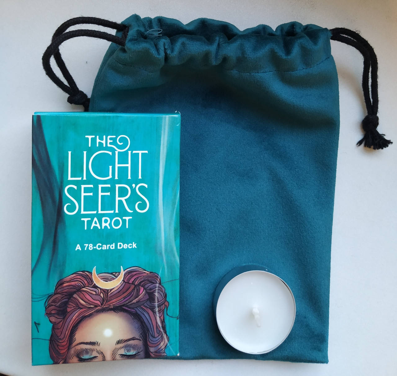 

Набор Таро Светлого провидца (The Light Seer's Tarot) и бархатный мешочек для Таро.