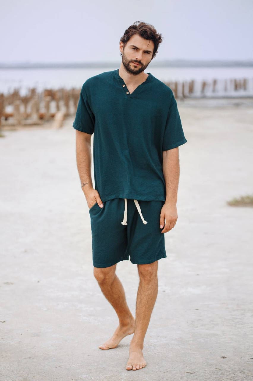 

Мужской спортивный летний костюм. Шорты и футболка. размер 48-50. Лен, Бежевый