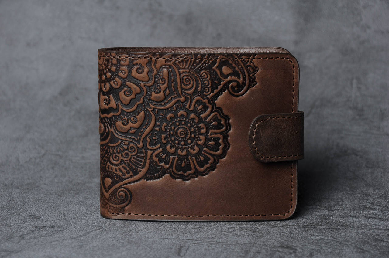 

Шоколадный кожаный кошелек с орнаментом ручной работы, женский кошелек