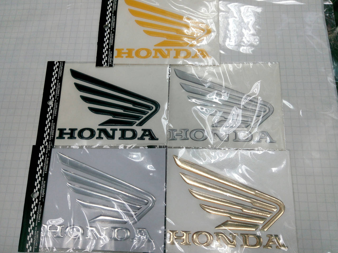 

Силиконовые 3D наклейки на мотоцикл КРЫЛЬЯ HONDA 135х100 мм 5 цветов
