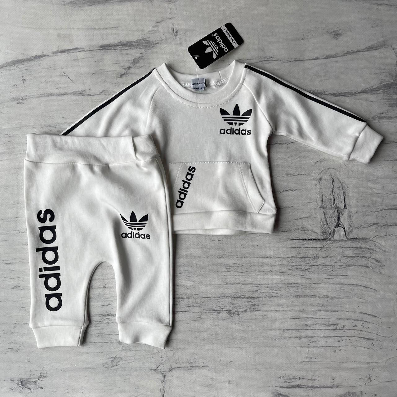 

Костюм на мальчика в стиле Adidas 610. Размер 68 см, 74 см, 80 см, 86 см, 92 см