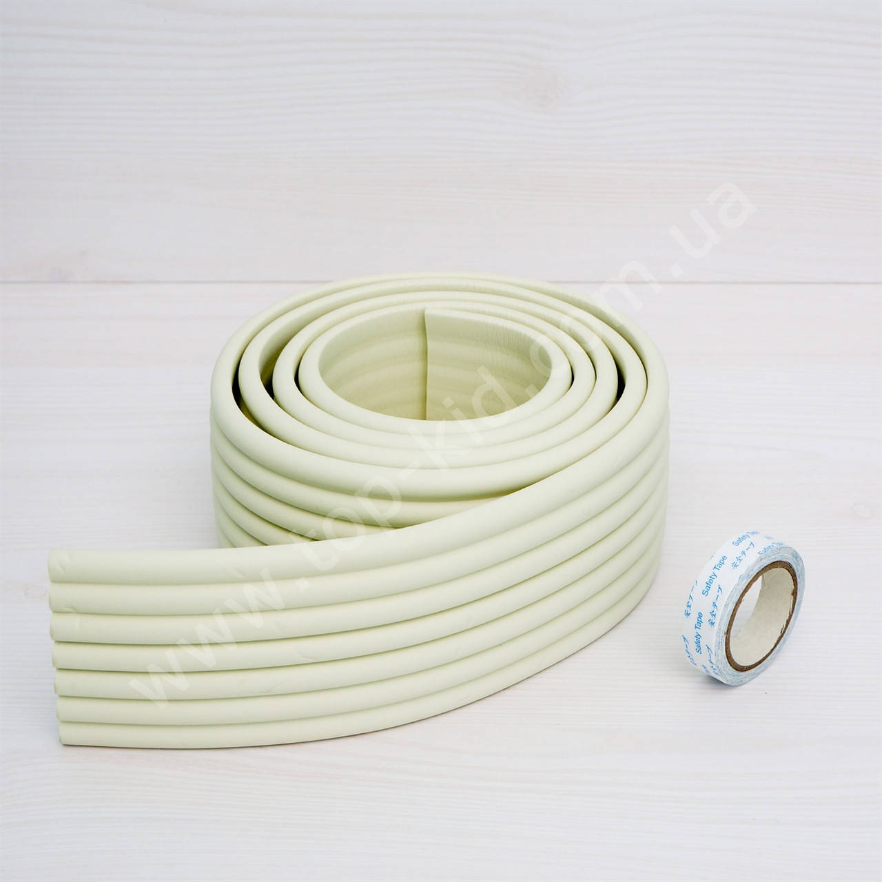 

Лента защитная на углы мебели. Длина 2 метра. Цвет белый