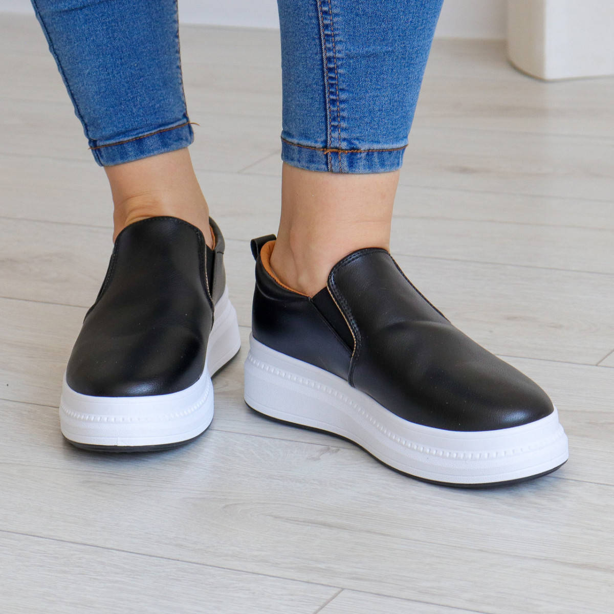 

Слипоны женские Fashion Siege 3186 39 размер 25 см Черный