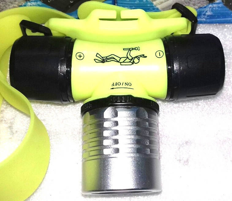 

Налобный подводный фонарик BL 56