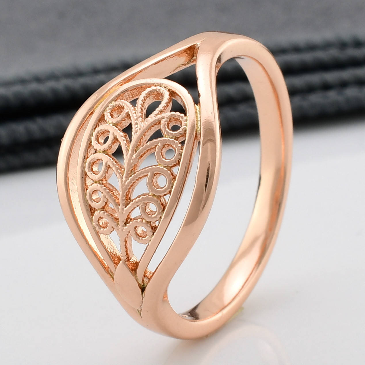 

Кольцо Xuping 13817 ширина 12 мм позолота РО размер 16