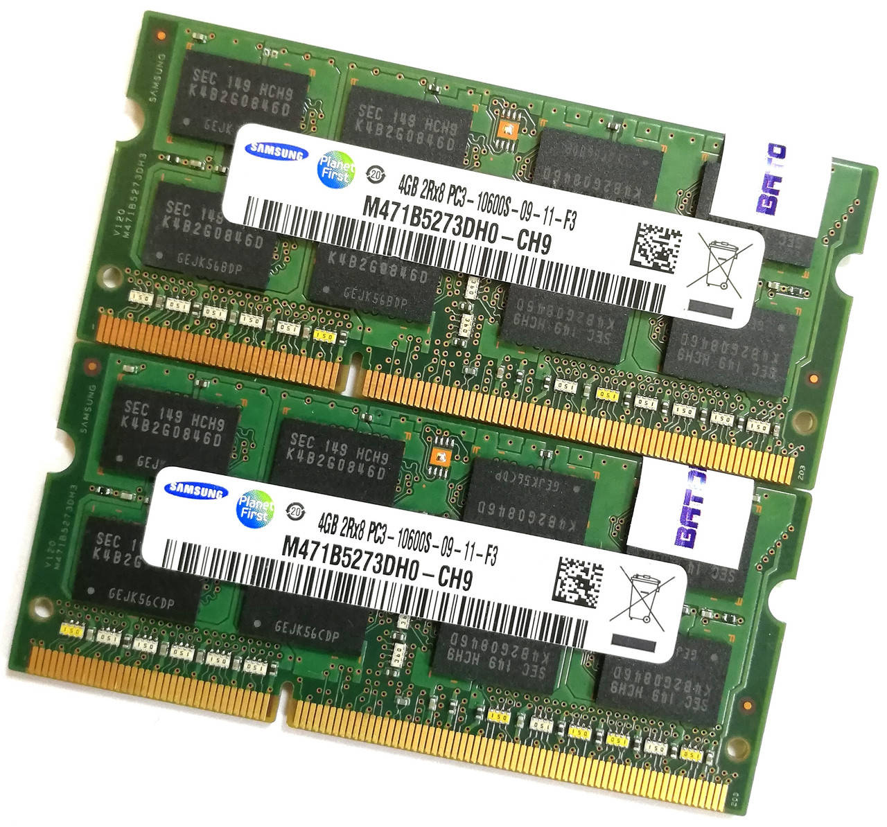 

Пара оперативной памяти для ноутбука Samsung SOD DDR3 8Gb (4Gb+4Gb) 1333MHz 10600s CL9 (M471B5273DH0-CH9) Б/У