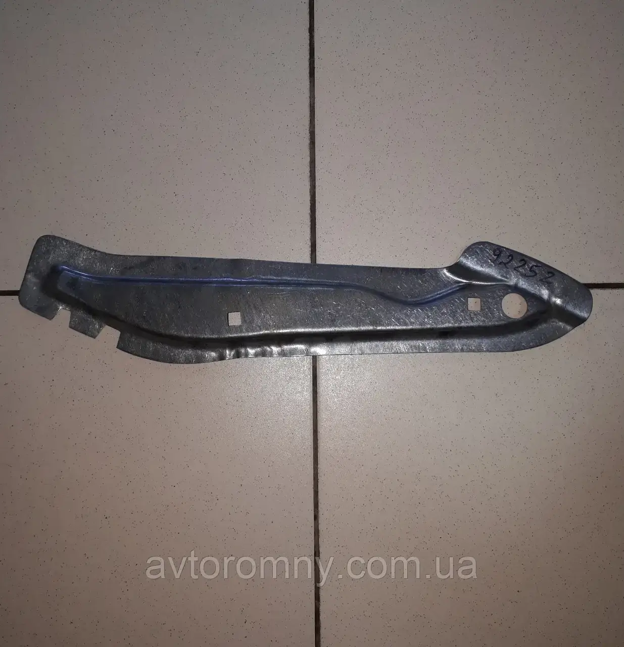 

Усилитель брызговика селедка ВАЗ 2108 2109