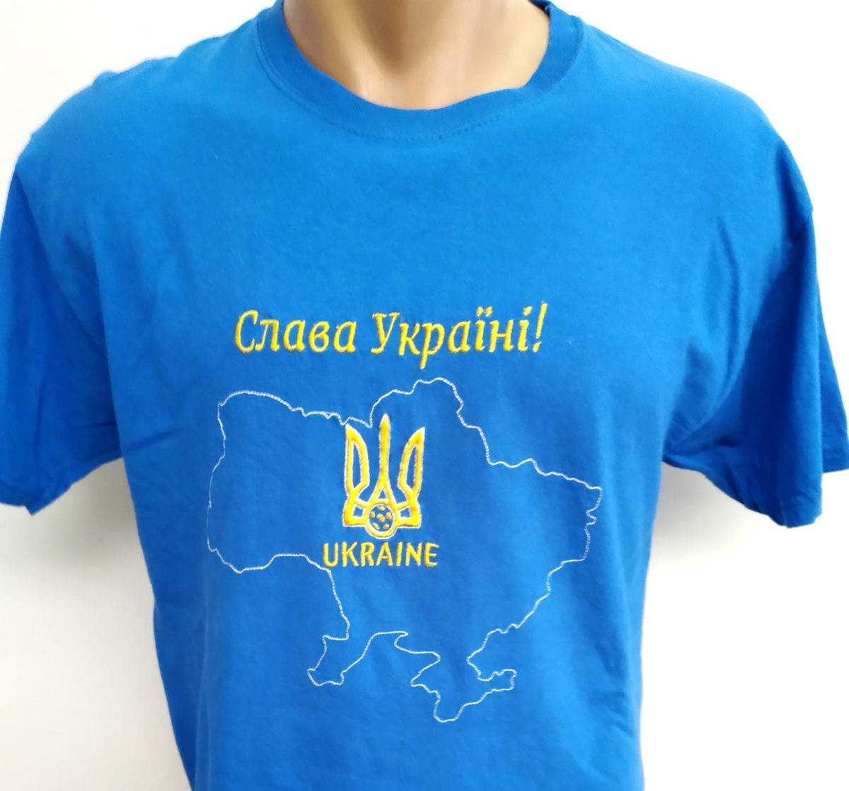 

Футболка синя з вишивкою Слава Україні