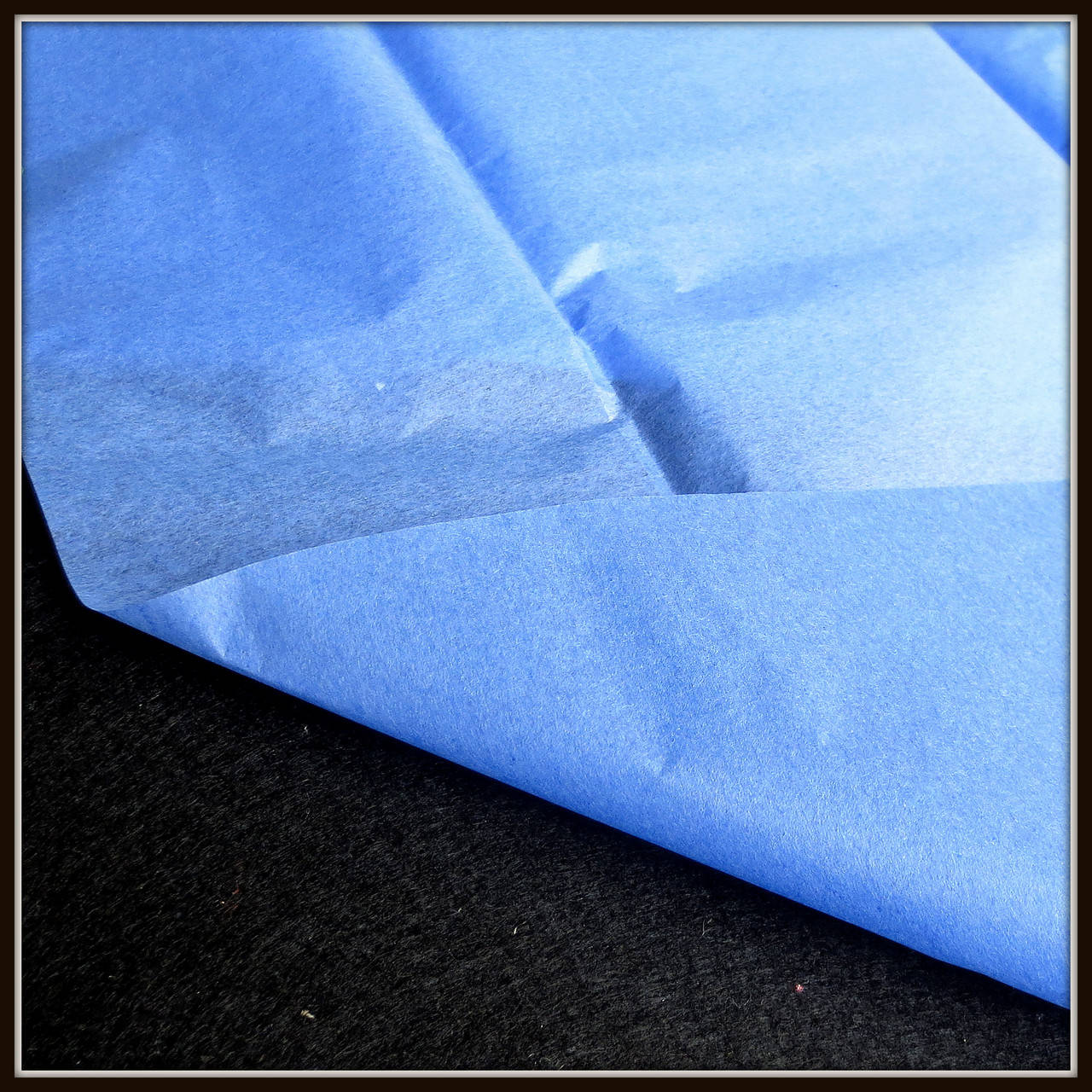 

Бумага тишью, цвет синий