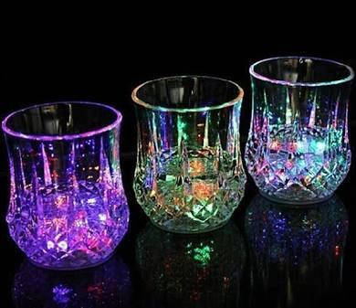 

Стакан с подсветкой color cup