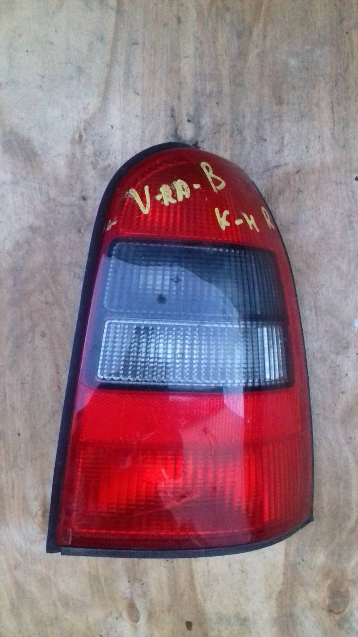 

Задний фонарь Opel Vectra B универсал Carello 9502 ( R ) 37640748;GM 09 153 155