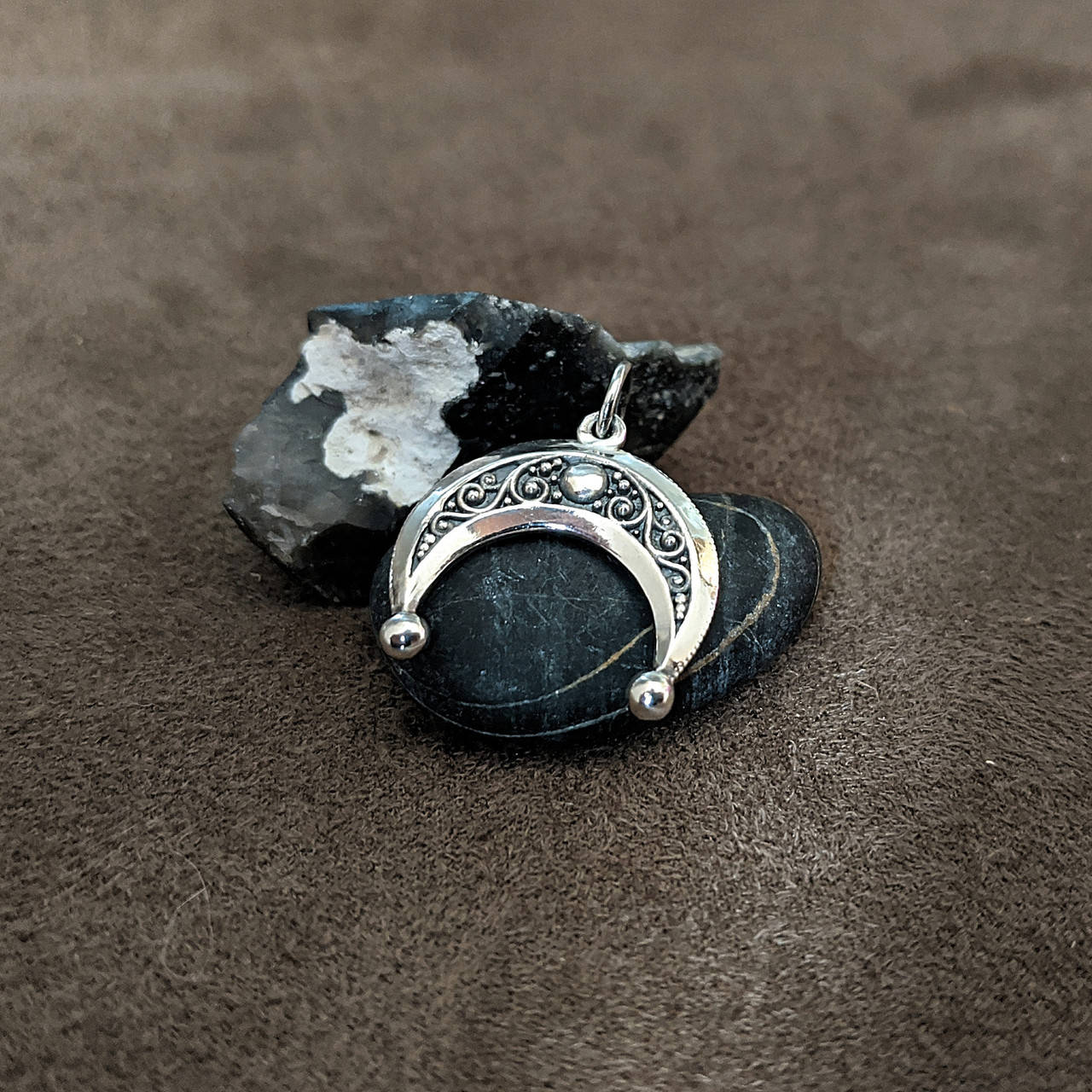 

Серебряный славянский оберег "Лунница" Ручная робота