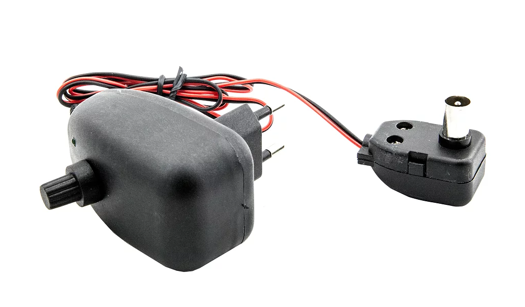 

Блок питания Eurosky 2-12V с регулировкой напряжения (00062)