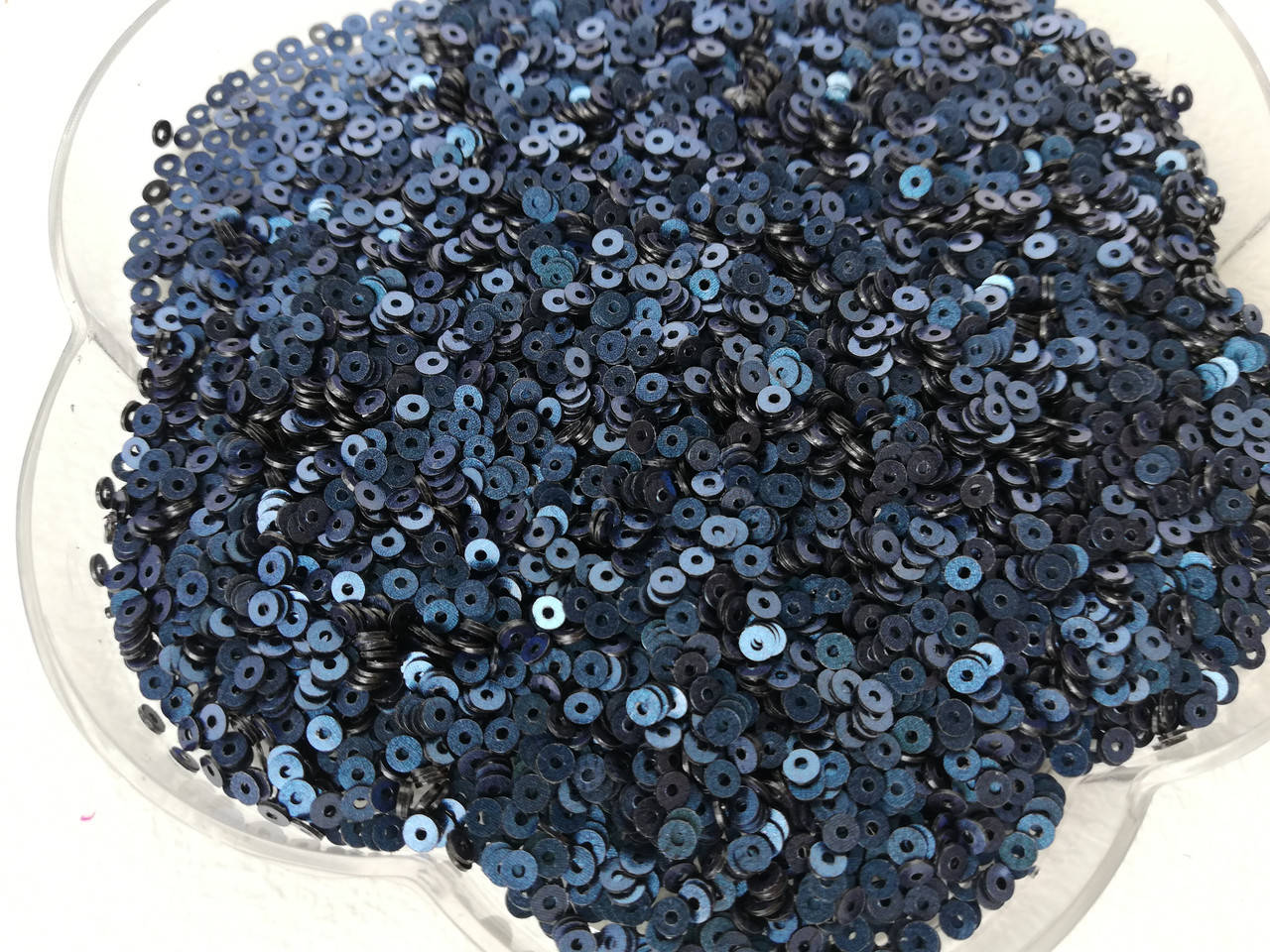 

Паєтки 3 мм Темно-Синій - 5 г Індія