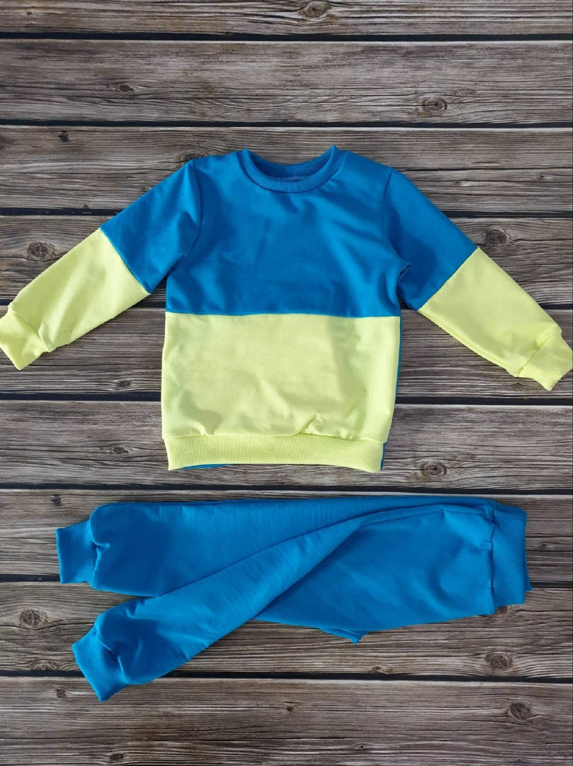 

Детский костюм UA на рост 86-128 см