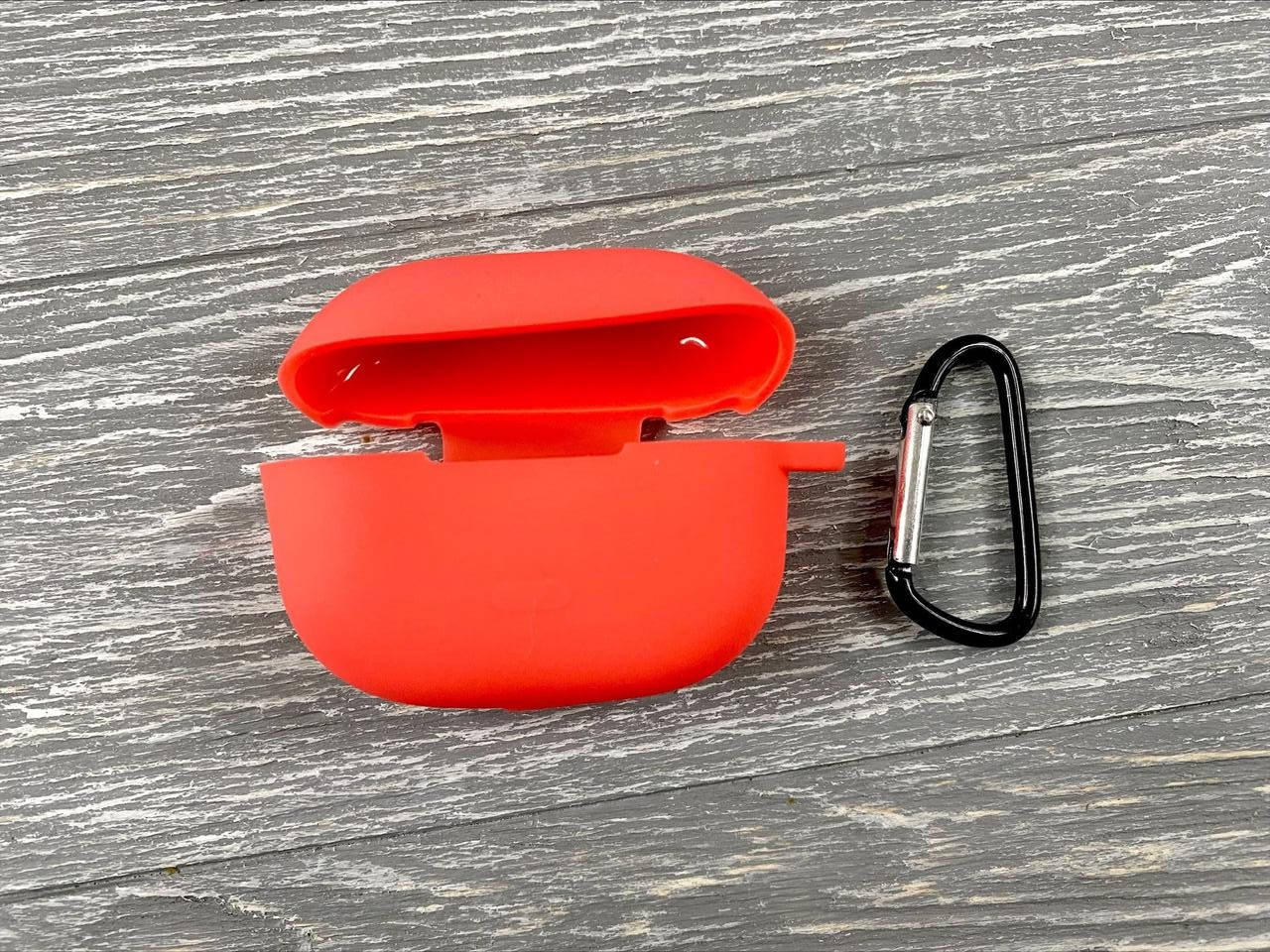 

Силиконовый чехол с карабином для Vivo TWS 2e (на виво 2е) (10 цветов) оранжевый