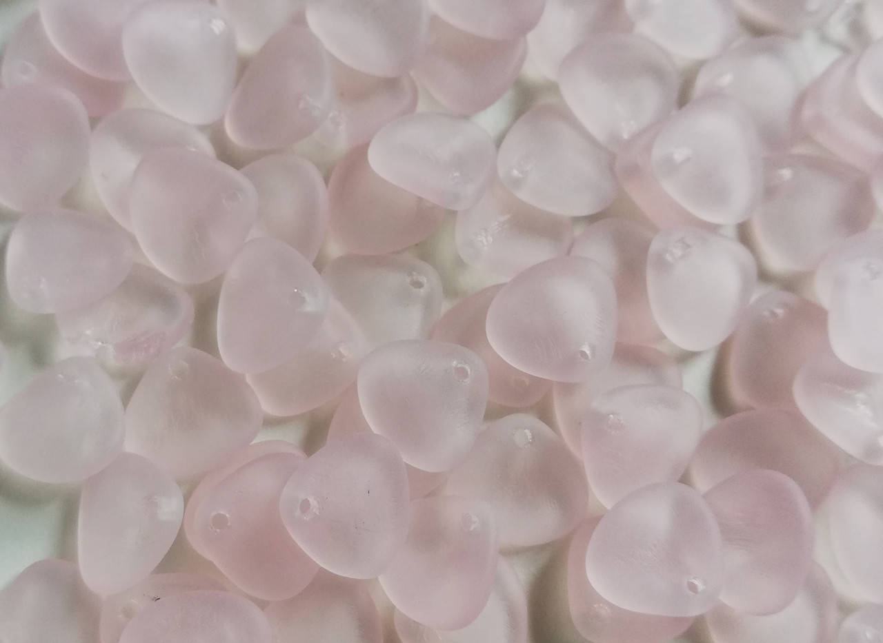 

7012084100 Rose Petals 8*7 mm (10 шт) Колір світло-рожевий
