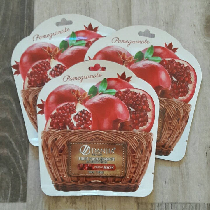 

Тканевая маска для лица Danjia с гранатом
