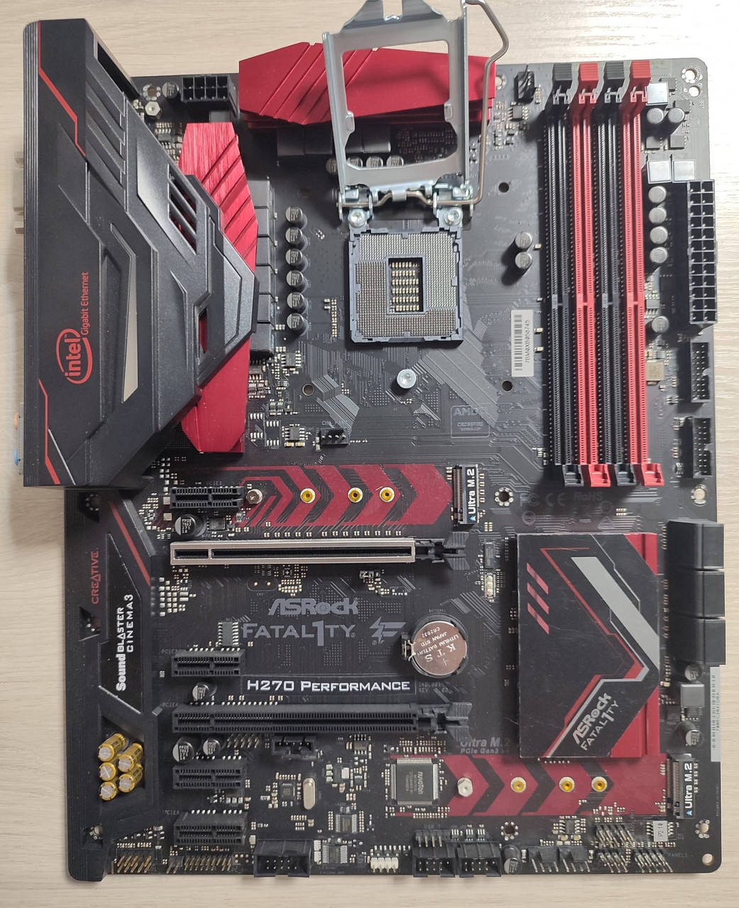 

Материнская плата S1151 Asrock Fatal1ty H270 Performance б/у (BTC 7-8 видеокарт)