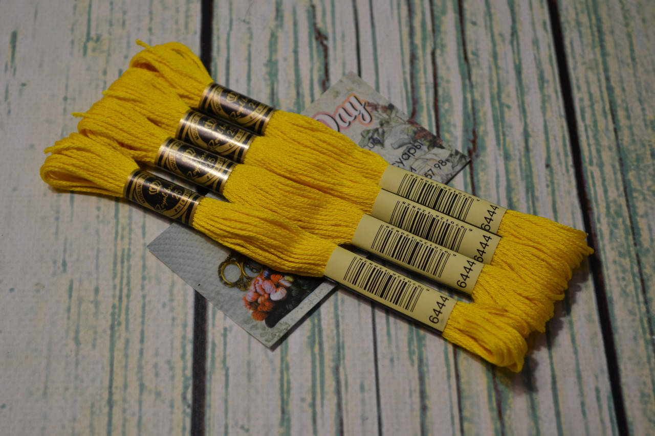 

Мулине Royal Broderie, цвет №444