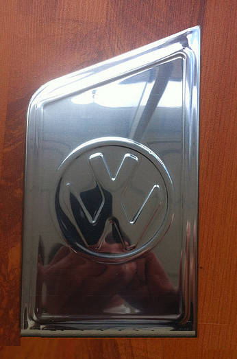 

Накладка на люк бензобака с лого (нерж) - Volkswagen T5 Multivan 2003-2010 гг.