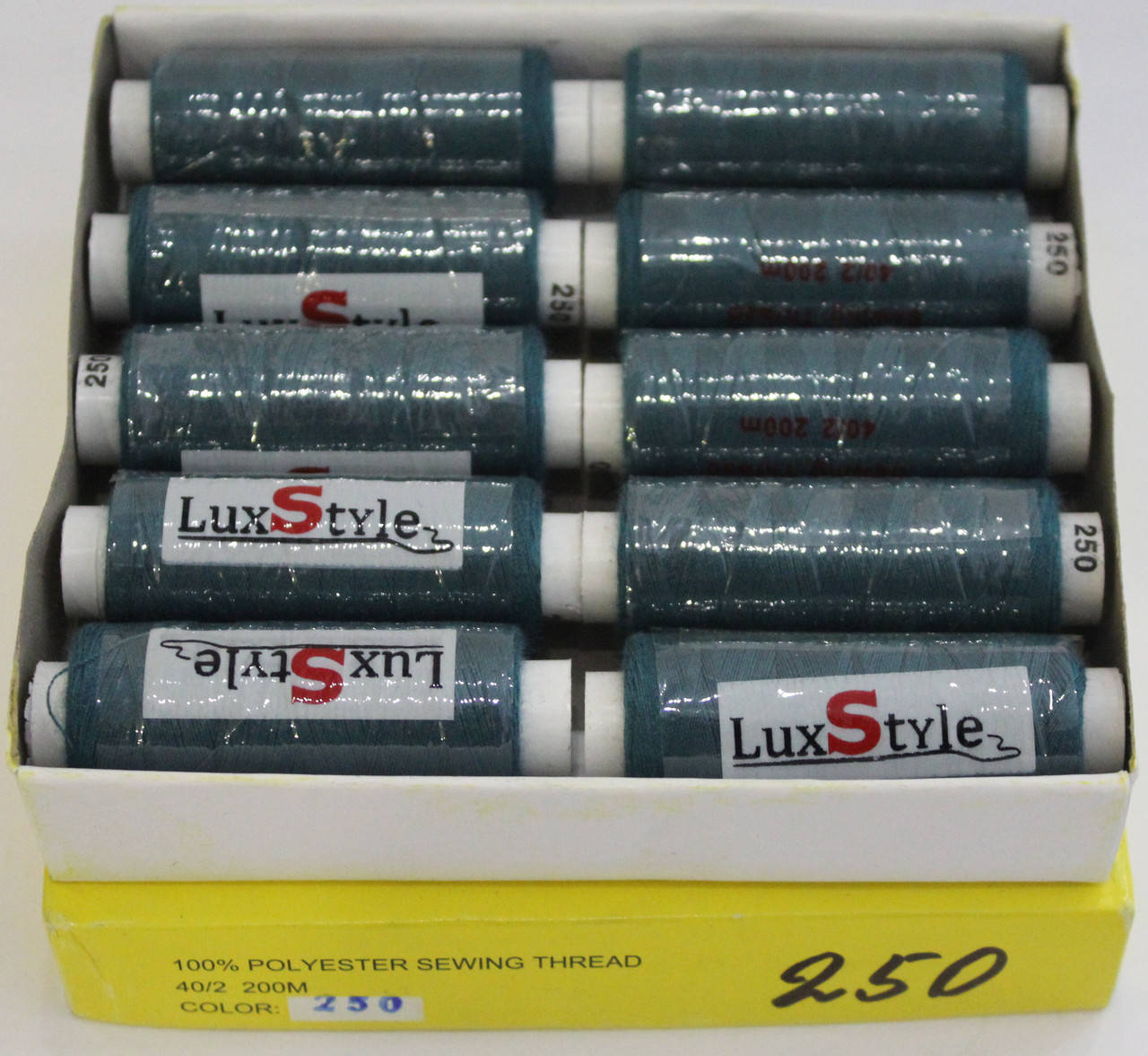 

Нитки швейные LuxStyle 40/2-200м (100% полиэстeр) №250, Разные цвета