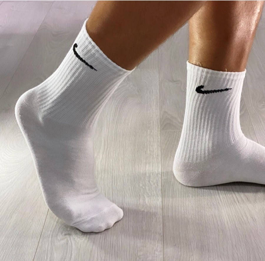 

Тренировочные высокие белые носочки р42-45