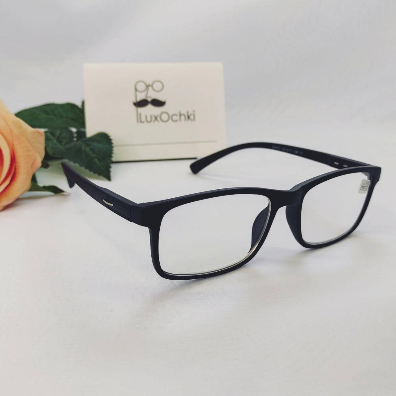 

+3.5 Готовые диоптрические очки +3.5 классической прямоугольной формы в пластиковой оправе