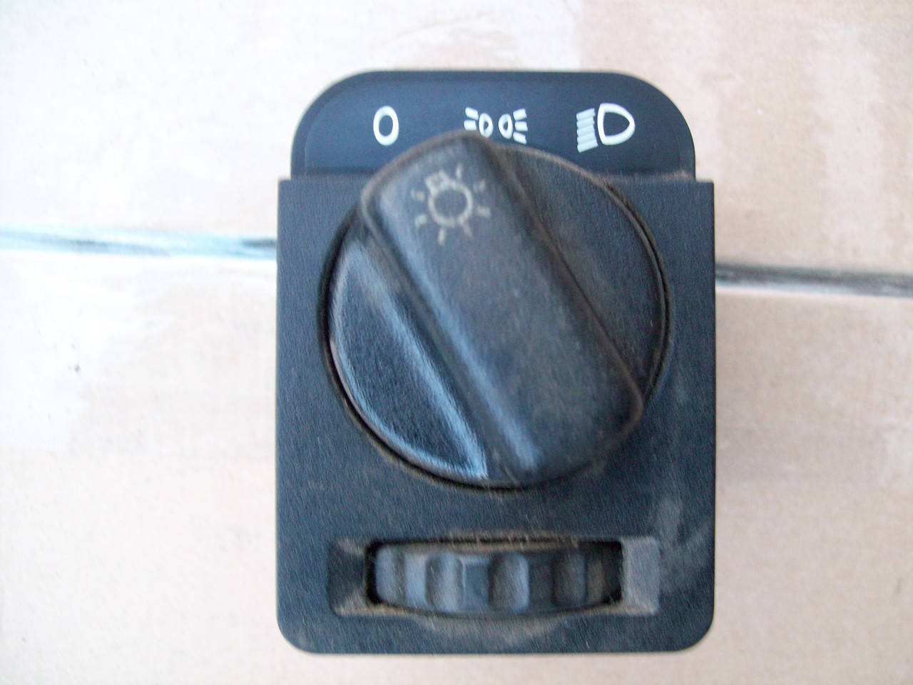 

Переключатель света Оpel Vectra A, Astra F, Omega A.