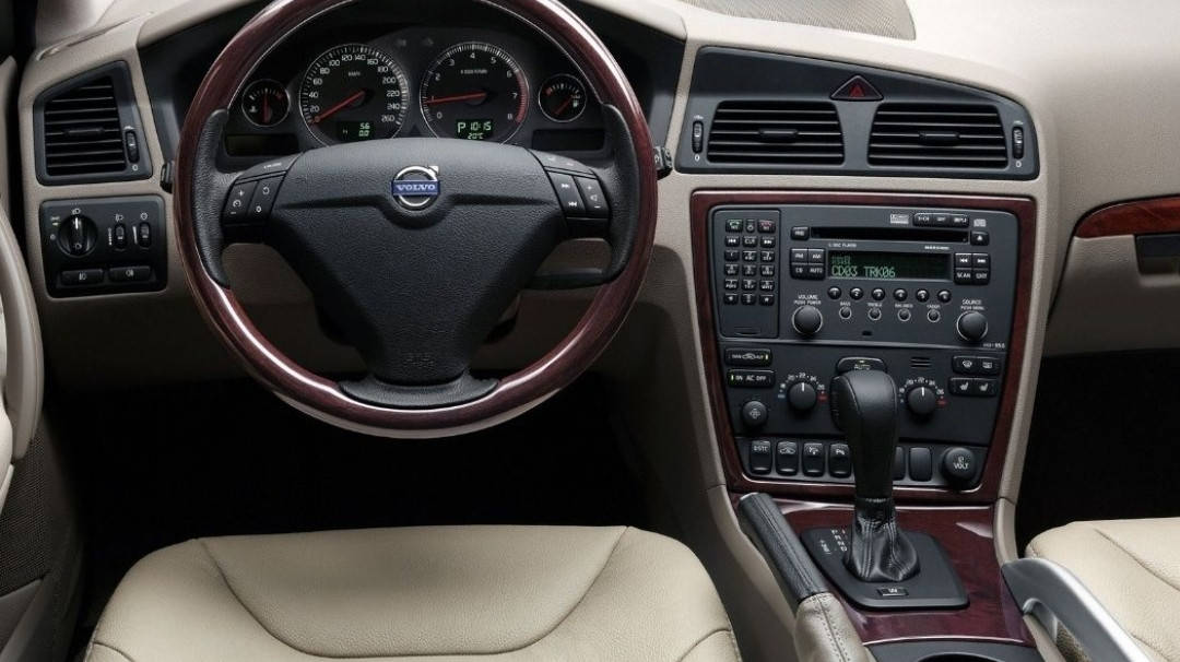 

Чехол на КПП и ручник для автомобиля Volvo Xc70 Вольво ХС 70