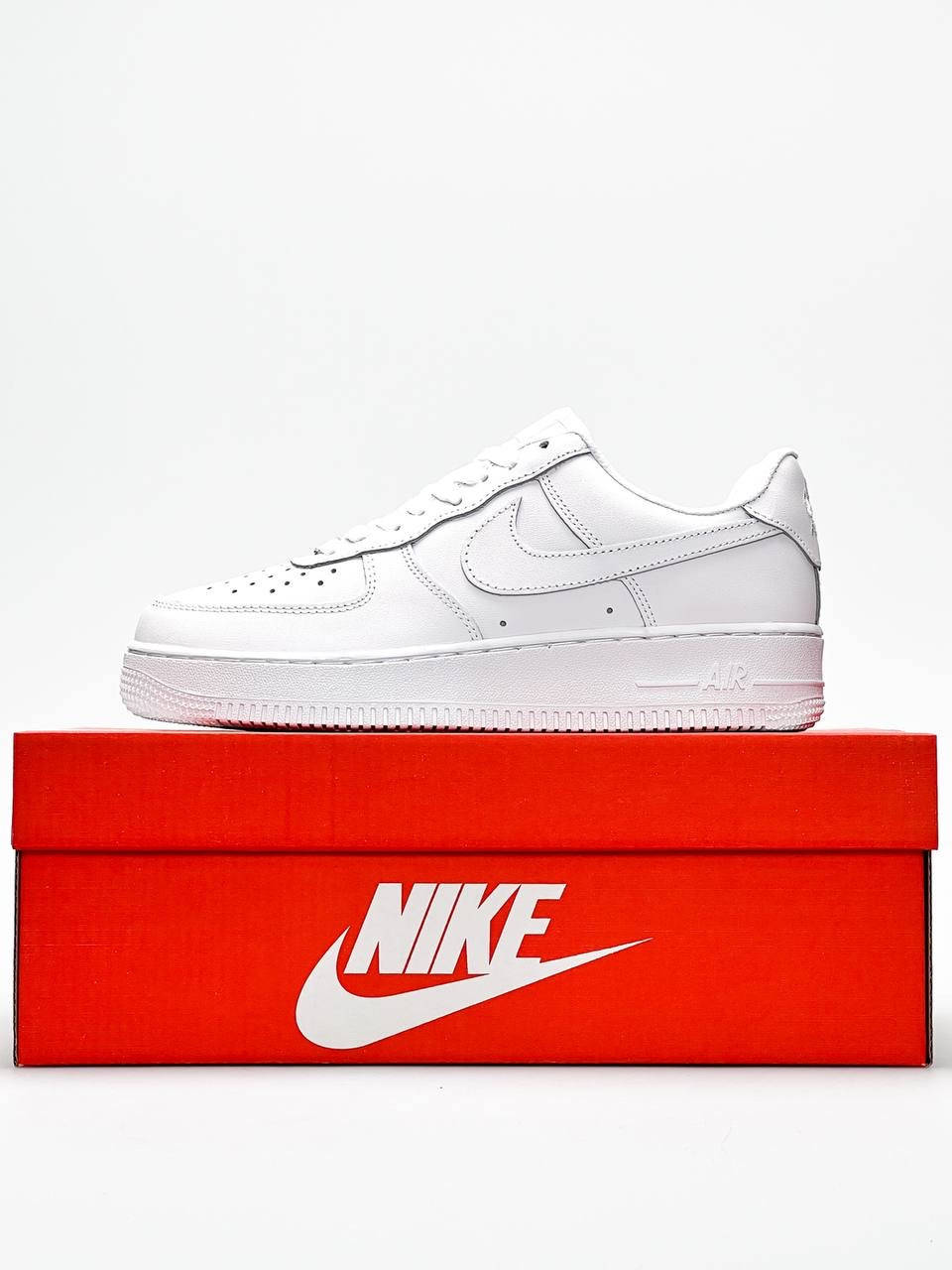 

Женские кроссовки Nike Air Force 1 W White 38, Белый