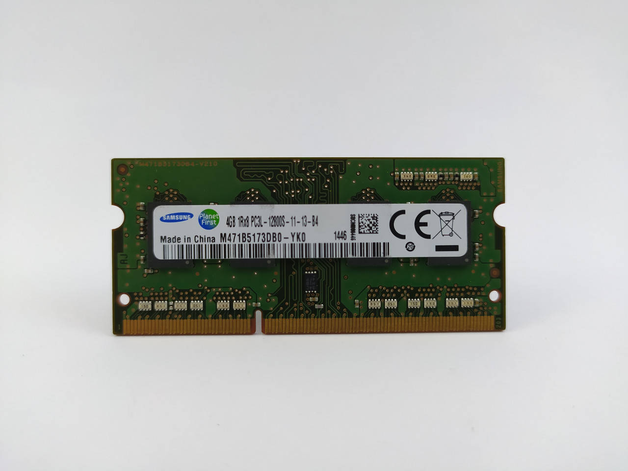 

Оперативная память для ноутбука SODIMM Samsung DDR3L 4Gb 1600MHz PC3L-12800S (M471B5173DB0-YK0) Б/У
